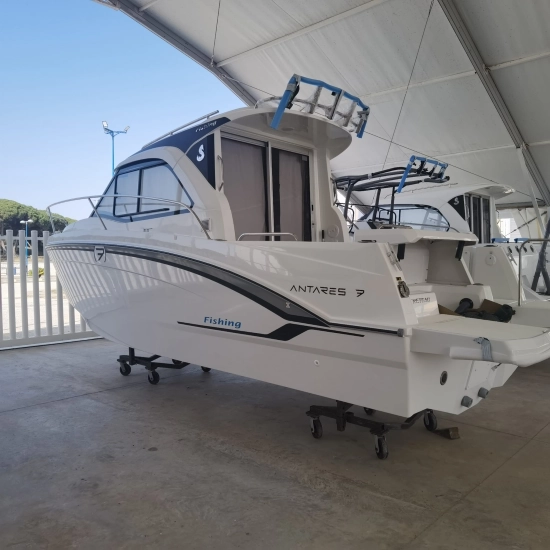 Beneteau Antares 7 V2 FISHING OB novos à venda
