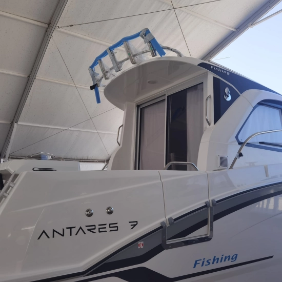Beneteau Antares 7 V2 FISHING OB novos à venda