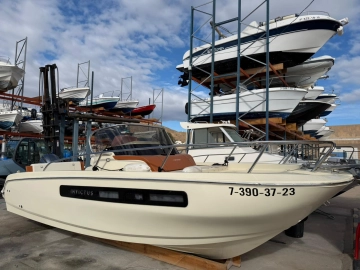 Invictus Yacht Cx 240 usata in vendita