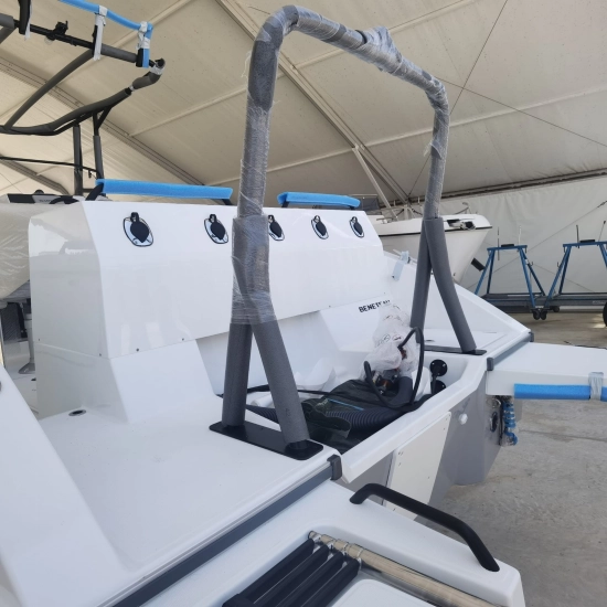 Beneteau Flyer 7 Spacedeck novos à venda