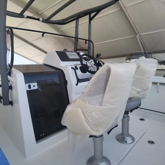 Beneteau Flyer 7 Spacedeck novos à venda