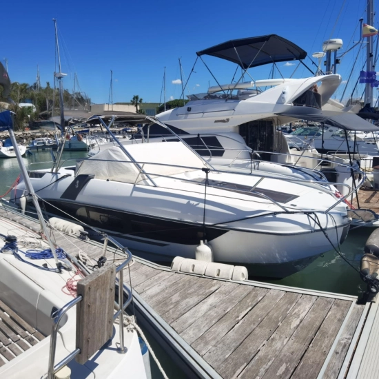 Beneteau Flyer 8.8 Sundeck usado à venda