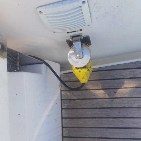 Beneteau Flyer 8.8 Sundeck usado à venda