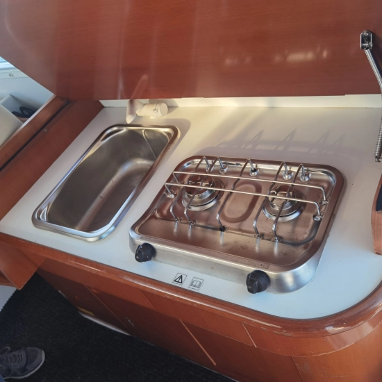 Beneteau Antares 760 usado à venda