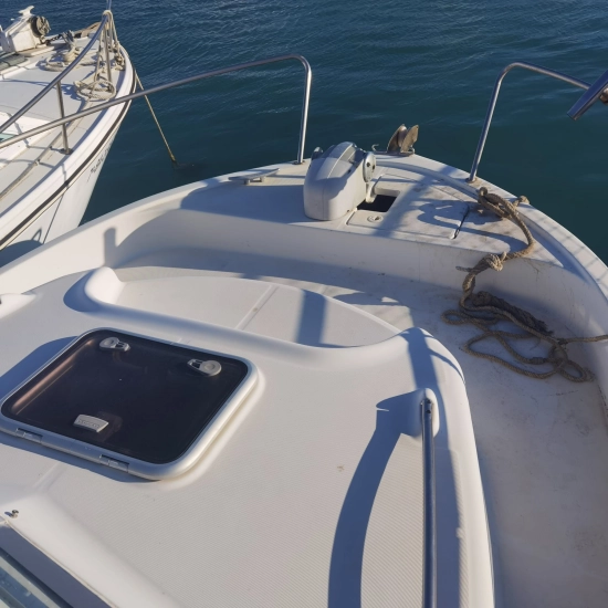 Beneteau Antares 760 usado à venda