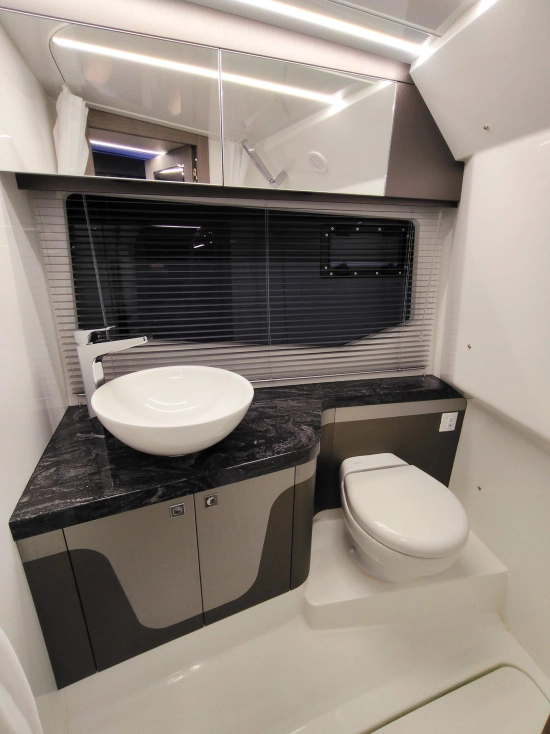 Galeon 325 GTO nuova in vendita