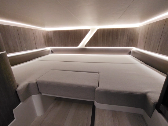 Galeon 325 GTO nuova in vendita