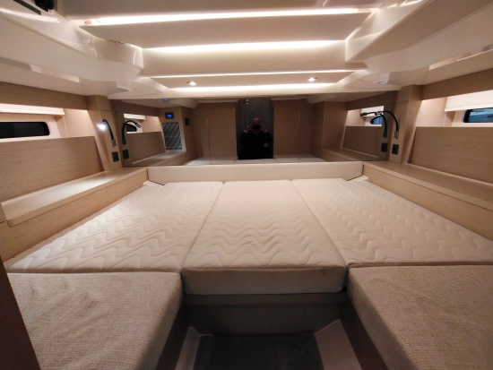Jeanneau DB 37 nuevo en venta