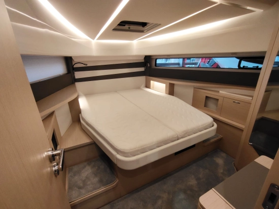 Jeanneau DB 37 nuevo en venta