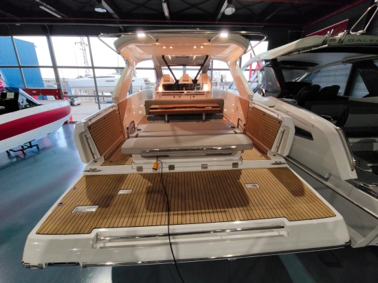 Jeanneau DB 37 nuevo en venta