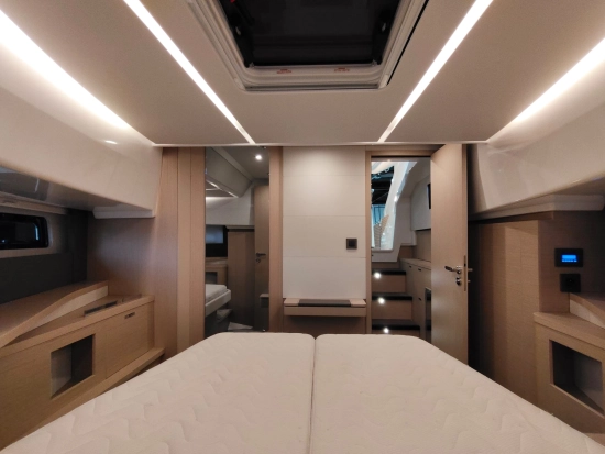 Jeanneau DB 37 nuevo en venta