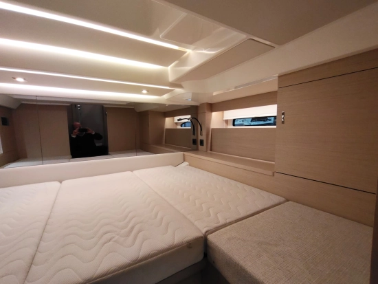 Jeanneau DB 37 nuevo en venta