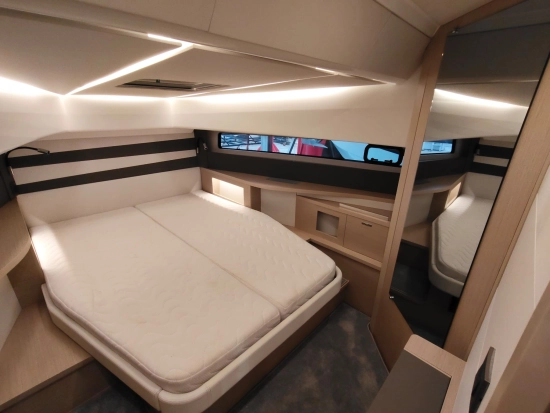 Jeanneau DB 37 nuevo en venta