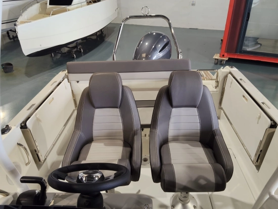 Jeanneau Cap Camarat 6.5 Cc Serie 3 de segunda mano en venta