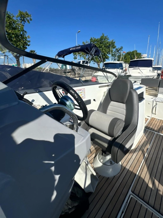 Jeanneau Cap Camarat 7.5 Br de segunda mano en venta
