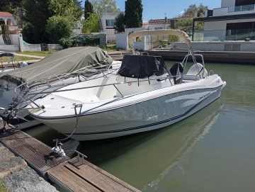 Beneteau CAP CAMARAT 750 CC usado à venda