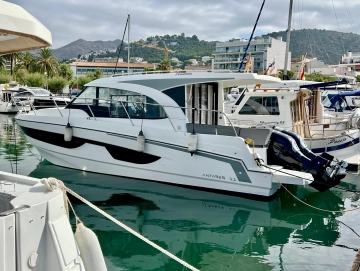 Beneteau Antares 11 OB usata in vendita