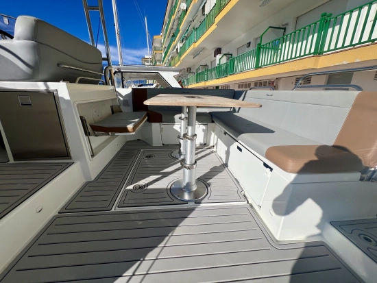 Beneteau Flyer 9 Sundeck usado à venda