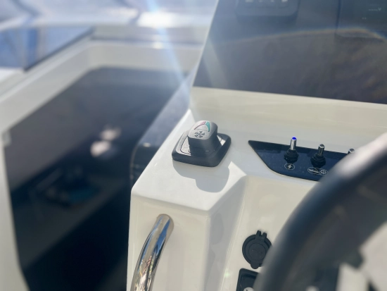 Beneteau Flyer 9 Sundeck usado à venda