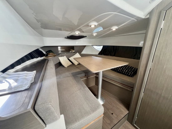 Beneteau Flyer 9 Sundeck usado à venda