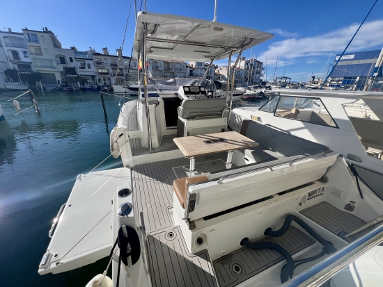 Beneteau Flyer 9 Sundeck usado à venda