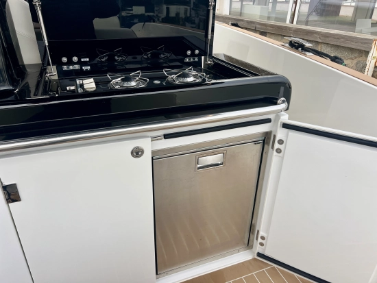 Solaris Power 40 Open usado à venda