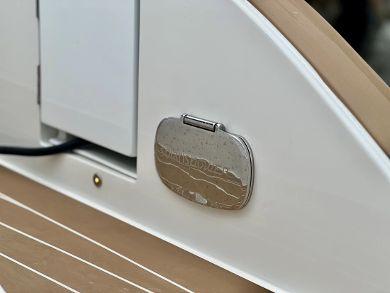 Solaris Power 40 Open usado à venda