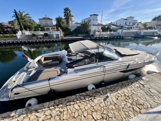 Baia One 43 usado à venda