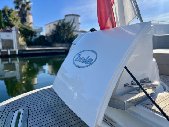 Baia One 43 usado à venda