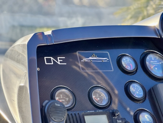 Baia One 43 usado à venda
