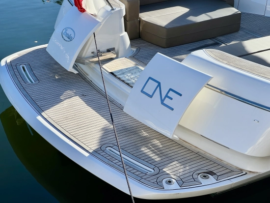 Baia One 43 usado à venda