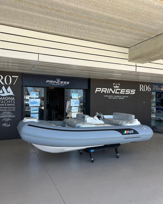 AB INFLATABLES 330 JET TENDER nuevo en venta