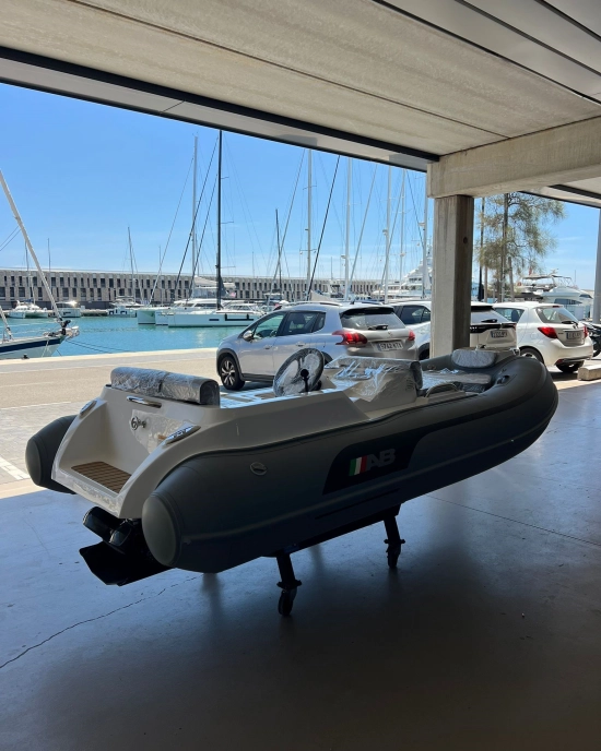 AB INFLATABLES 330 JET TENDER nuevo en venta