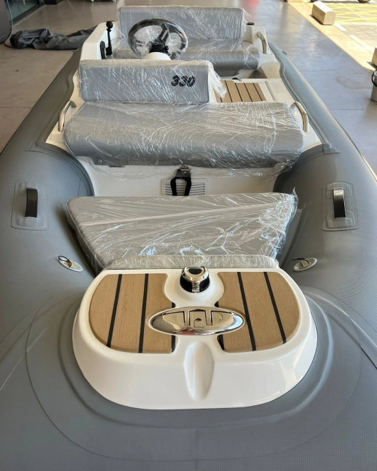 AB INFLATABLES 330 JET TENDER nuevo en venta
