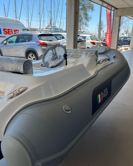 AB INFLATABLES 330 JET TENDER nuevo en venta