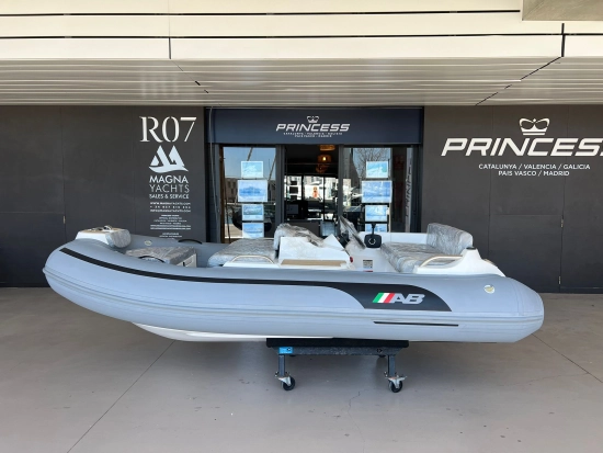 AB INFLATABLES 330 JET TENDER nuevo en venta