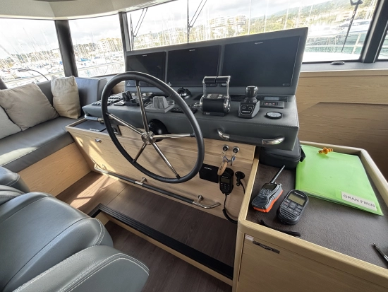 Beneteau Grand Trawler 62 usado à venda