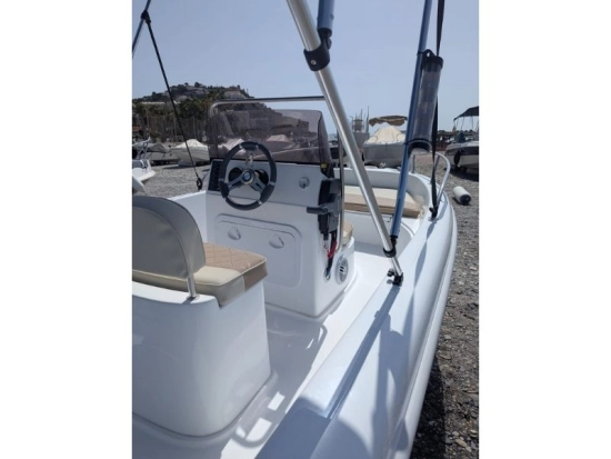 Saver 520 con motor nuevo de 50cv Open usado à venda