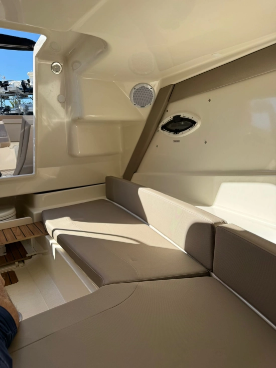 Quicksilver Sundeck Activ 755 motor 250cv usado à venda