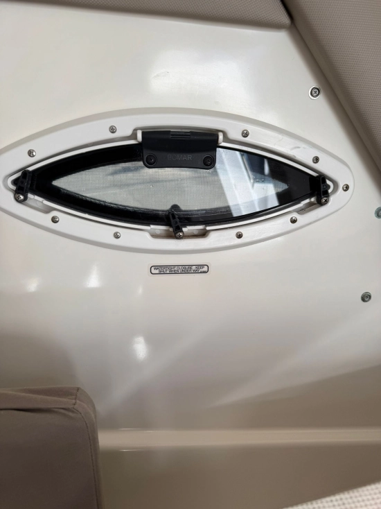 Quicksilver Sundeck Activ 755 motor 250cv usado à venda