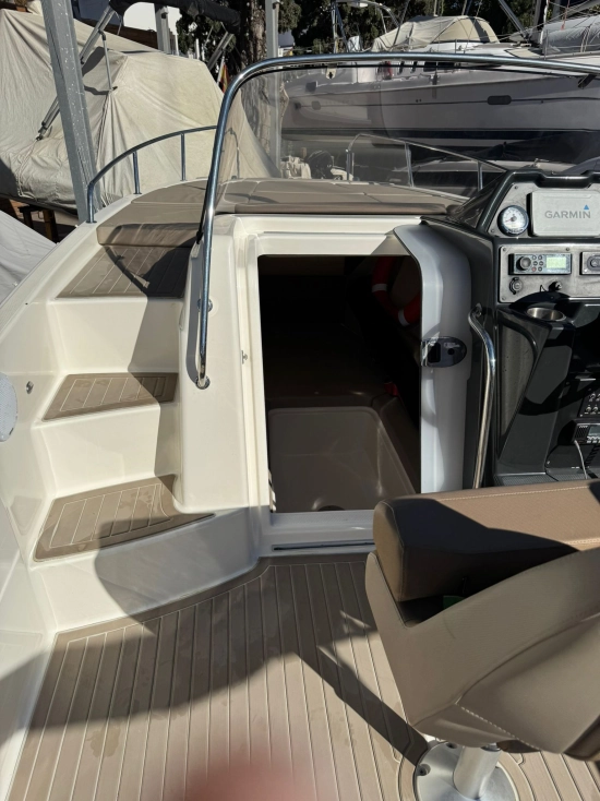 Quicksilver Sundeck Activ 755 motor 250cv usado à venda