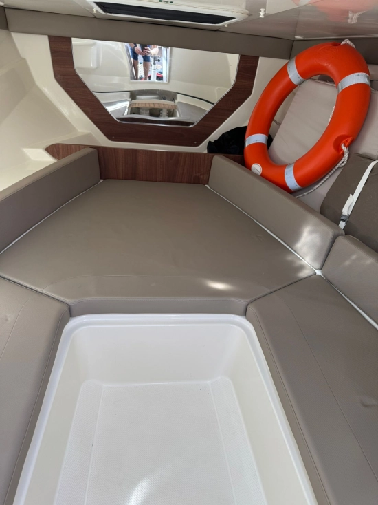 Quicksilver Sundeck Activ 755 motor 250cv usado à venda
