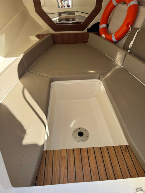 Quicksilver Sundeck Activ 755 motor 250cv usado à venda