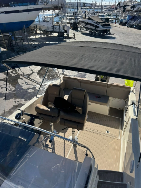 Quicksilver Sundeck Activ 755 motor 250cv usado à venda