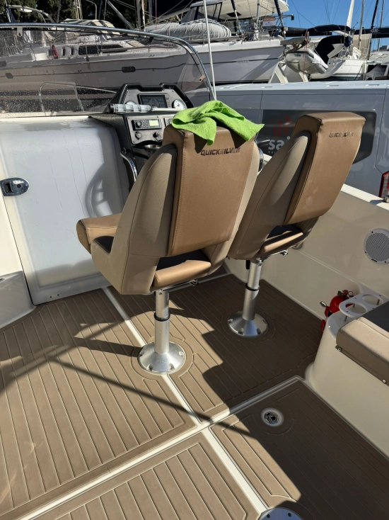 Quicksilver Sundeck Activ 755 motor 250cv usado à venda