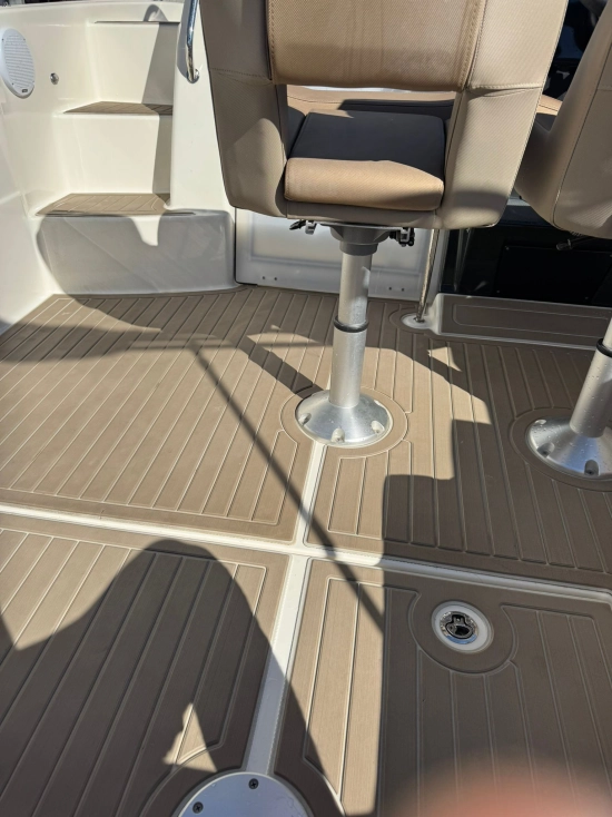 Quicksilver Sundeck Activ 755 motor 250cv usado à venda