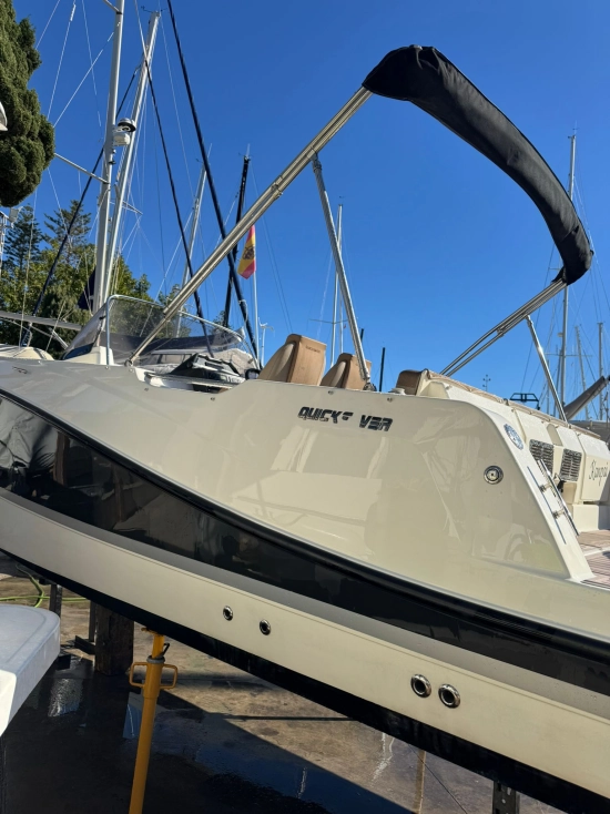 Quicksilver Sundeck Activ 755 motor 250cv usado à venda
