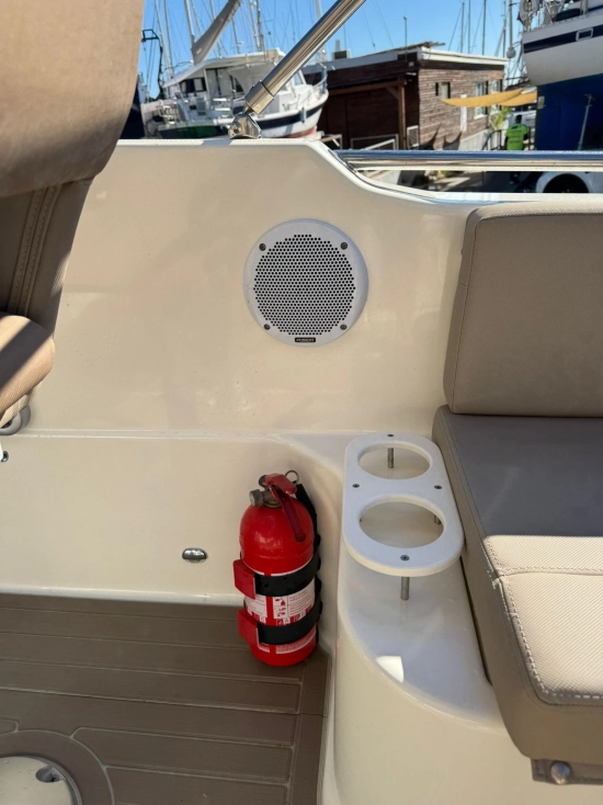 Quicksilver Sundeck Activ 755 motor 250cv usado à venda