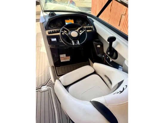Monterey 278SS usata in vendita