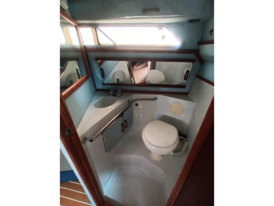 Sea Ray 270 DA usado à venda